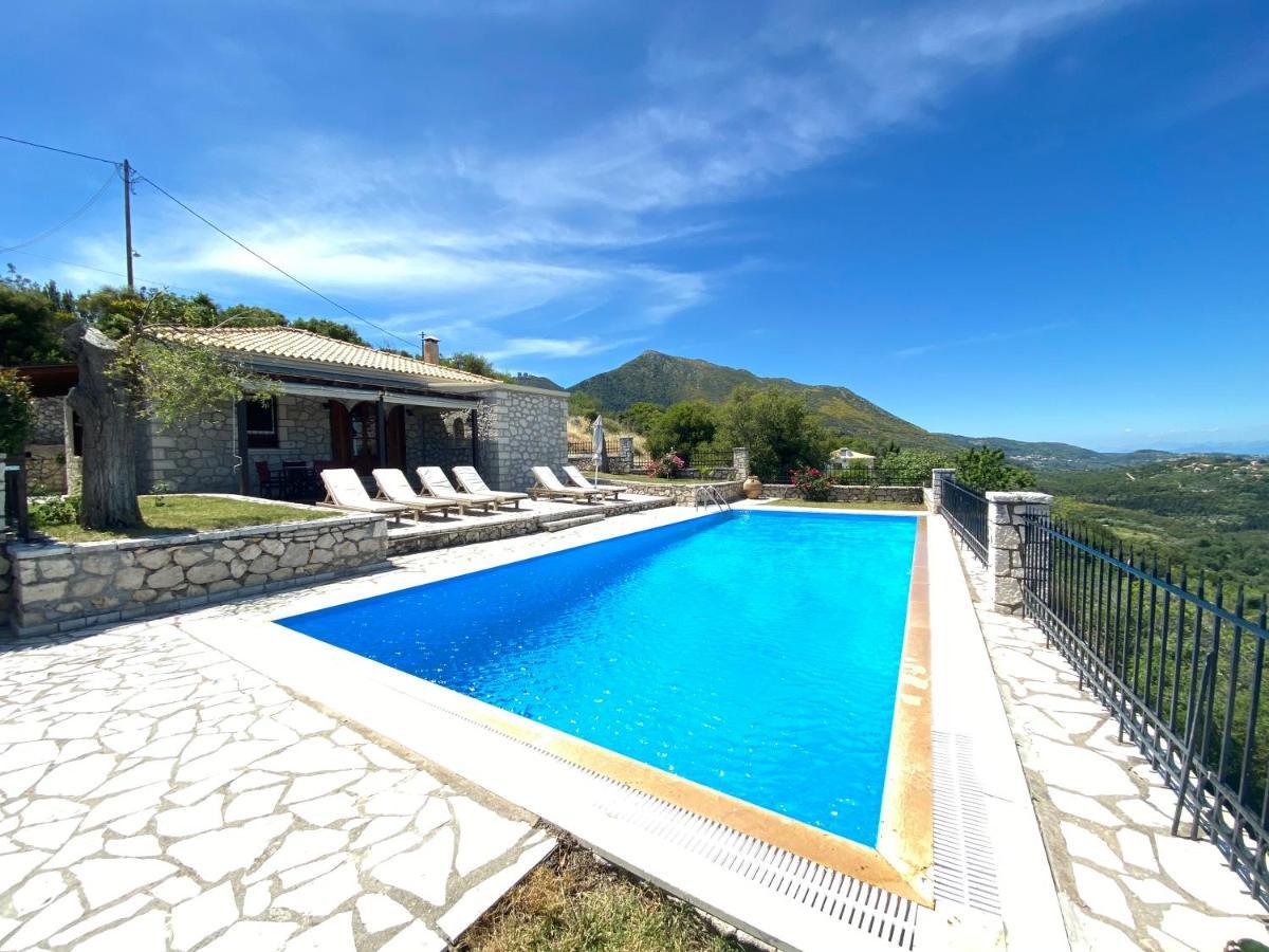 Lefkada By Omikron Selections Vavkerí