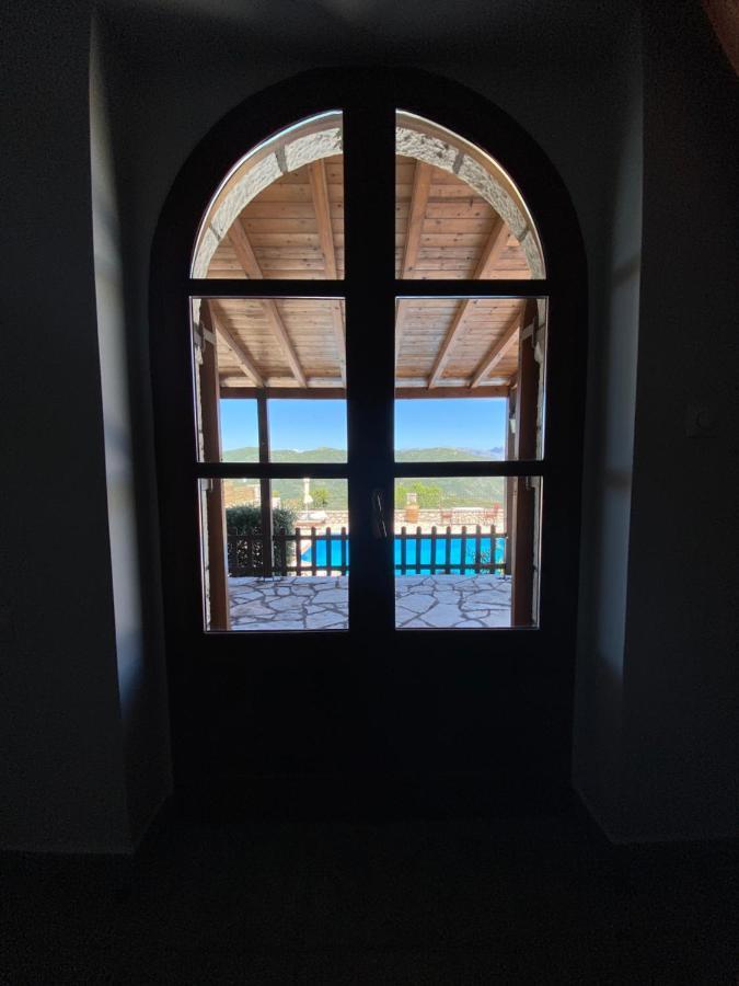 Lefkada By Omikron Selections Vavkerí