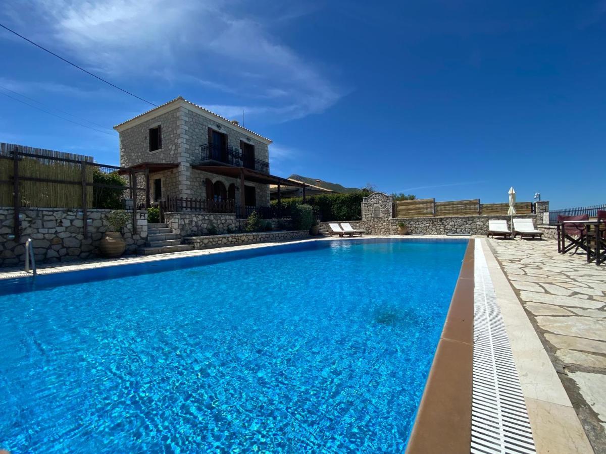 Lefkada By Omikron Selections *